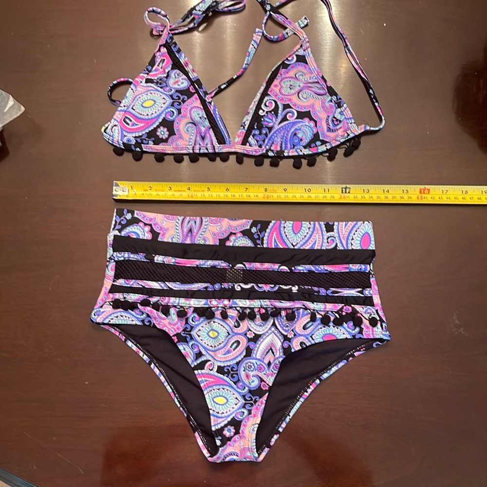 New Paisley pattern super cute with pom-poms bikini women’s medium
